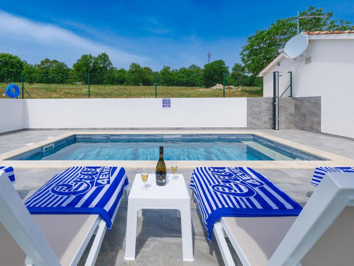 Holiday Home Casa Gverino Plomin Dış mekan fotoğraf